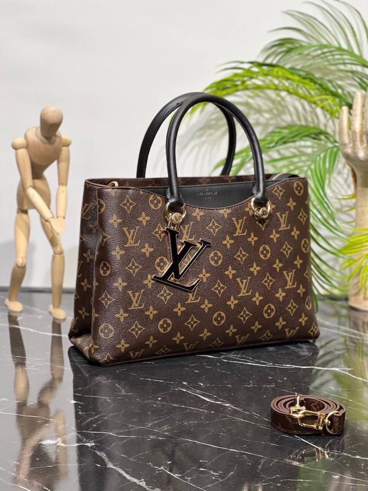 Geanta/Genti Louis Vuitton modele noi