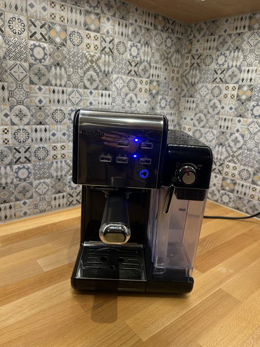 Mașină de cafea. Mașini cafea