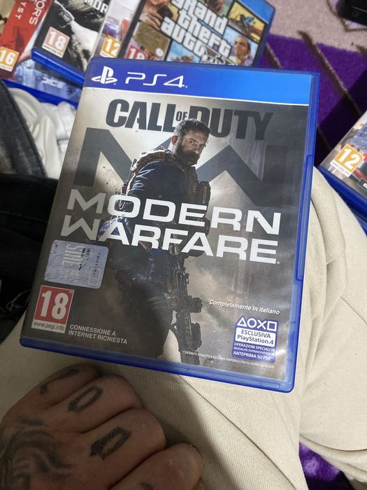 Vand joc pentru ps4 CALL OF DUTY