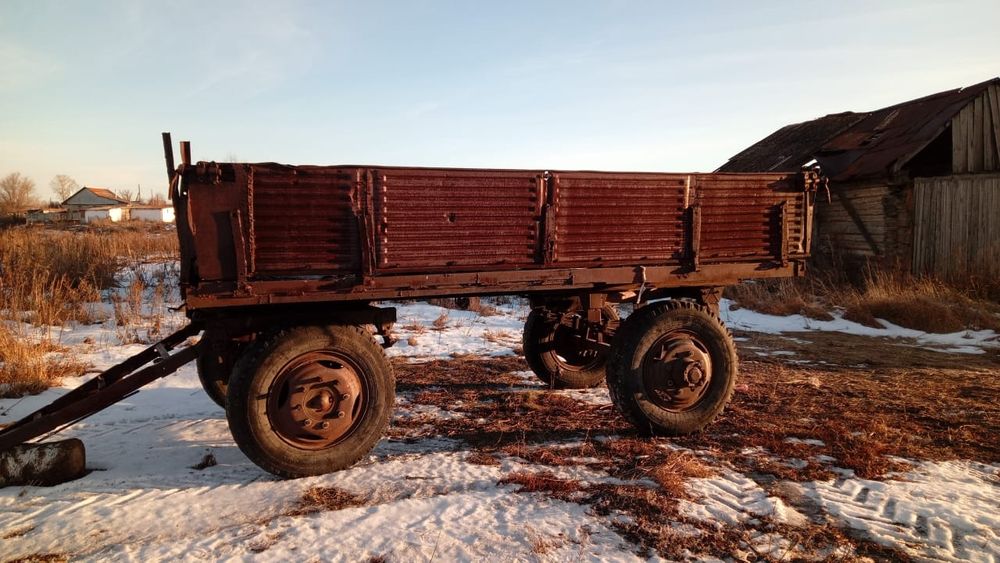 Продам прицеп.  Четырех тонка.На зиловских балонах.