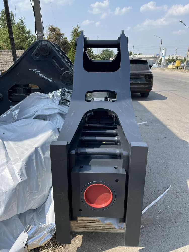 Гидромолот SB151 катта экскаваторларга