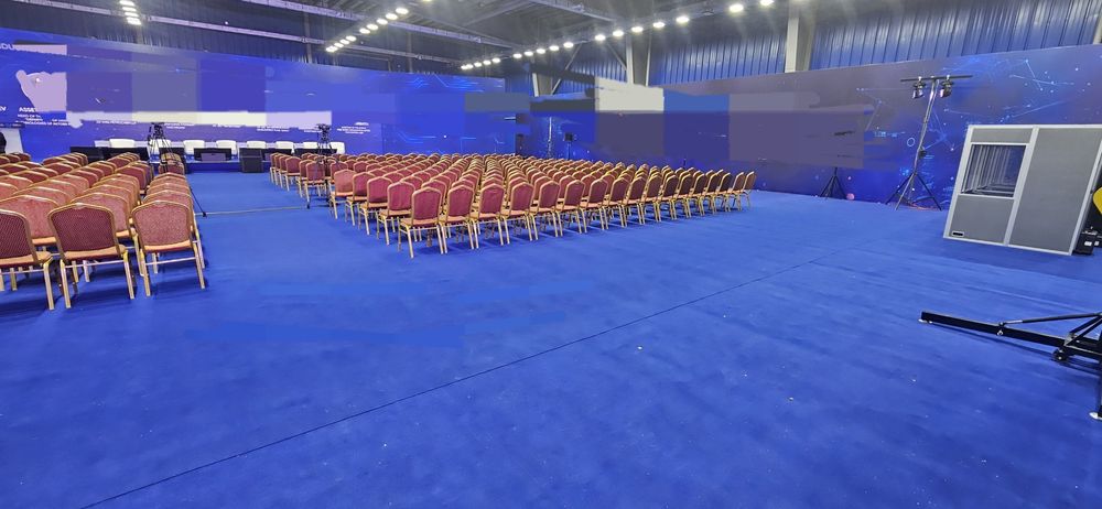 Продам ковролан синего цвета