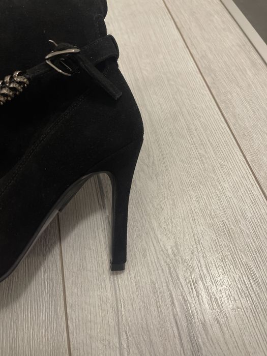 Cizme noi piele intoarsa