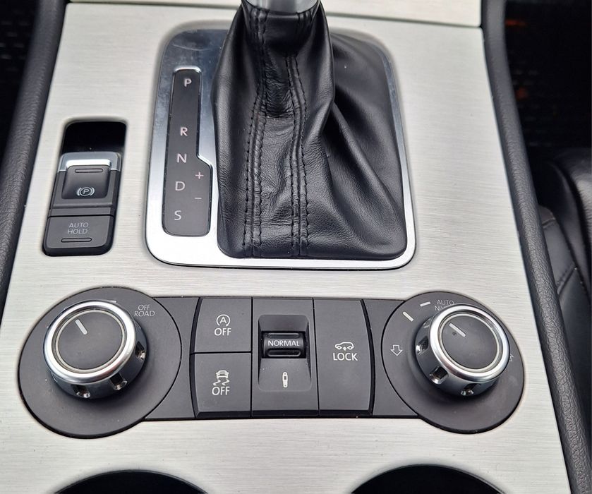 Volkswagen Touareg/3.0 DIESEL 245 CP/ Cârlig remorcare