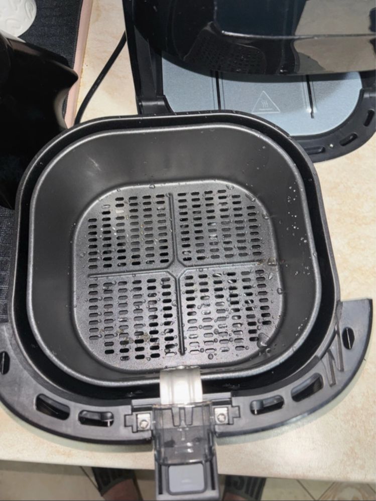 Vând Air Fryer Philips