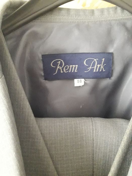 Vand costum barbatesc albastru deschis  model  Rem Ark  mărimea 58