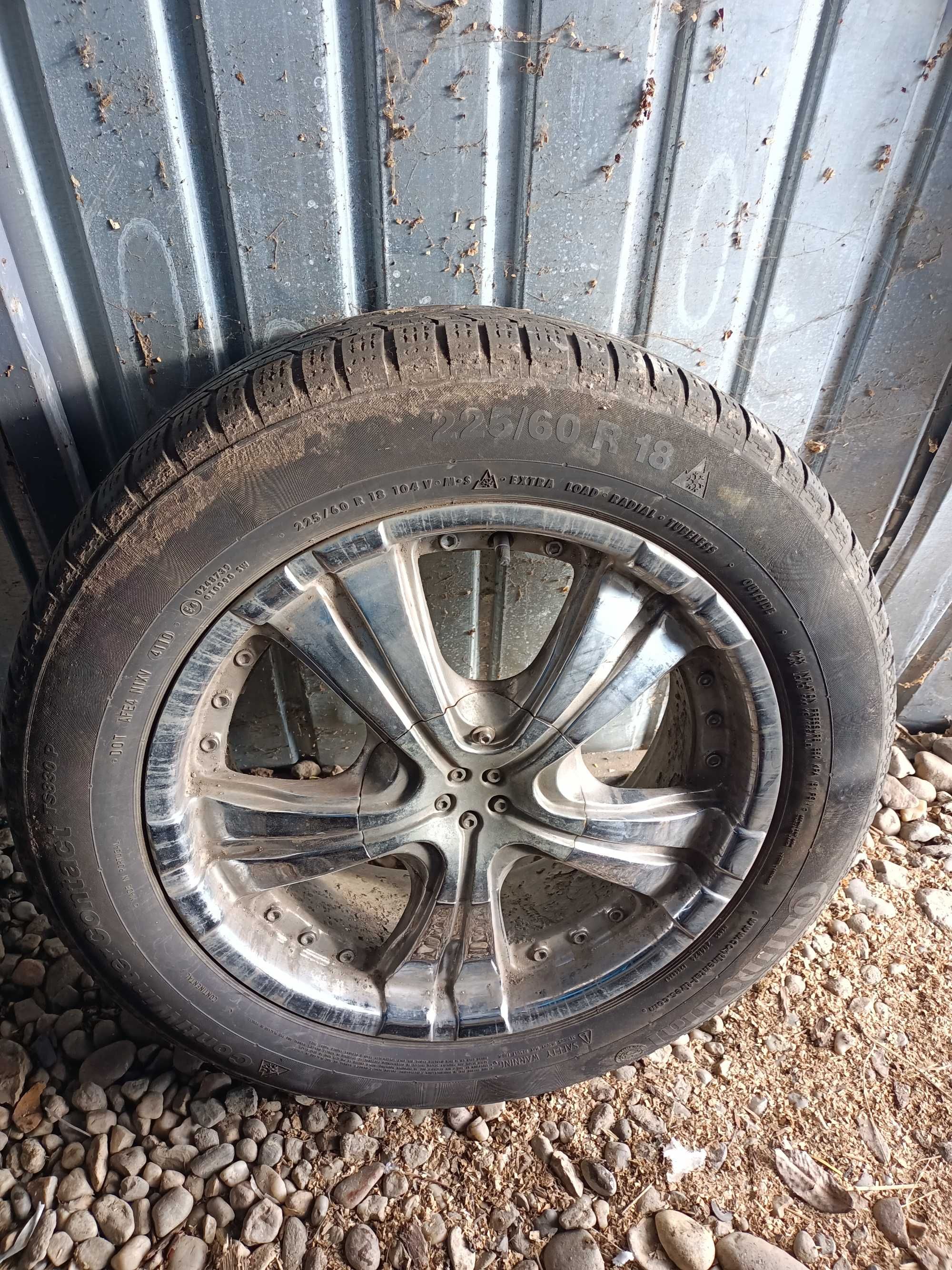 Vând 4 jante pe18 land rover freelander si un bulber