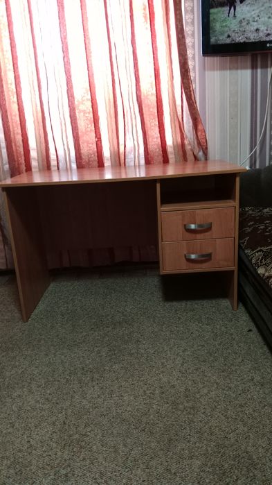 Продам письменный стол 20000
