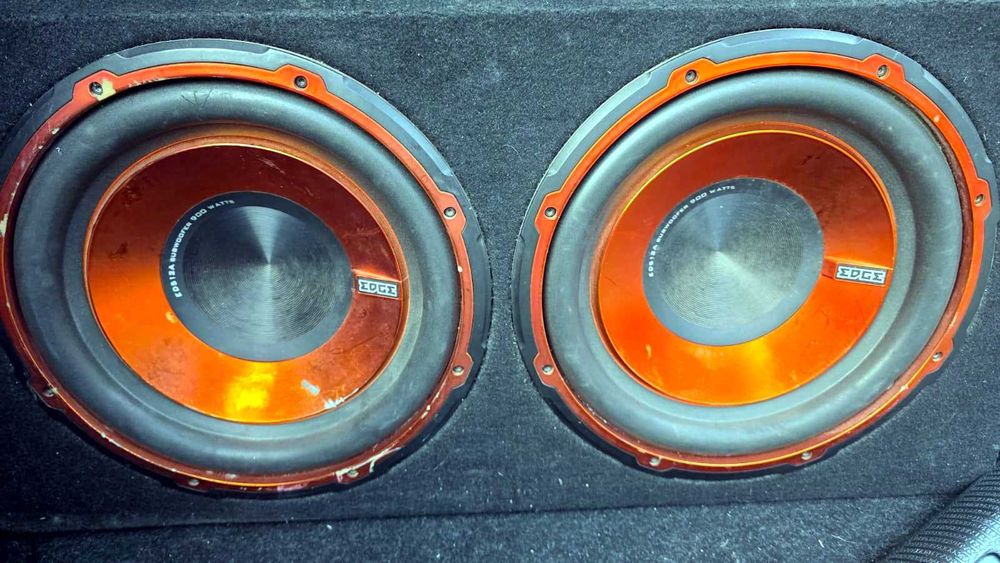 Subwoofer auto aplificat Edge dual bass+cabluri 60Ah