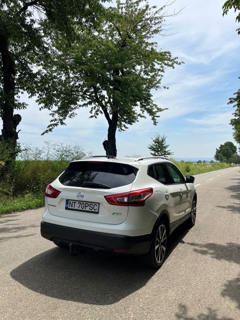Vând Nissan Qashqai 2014 1.6 diesel