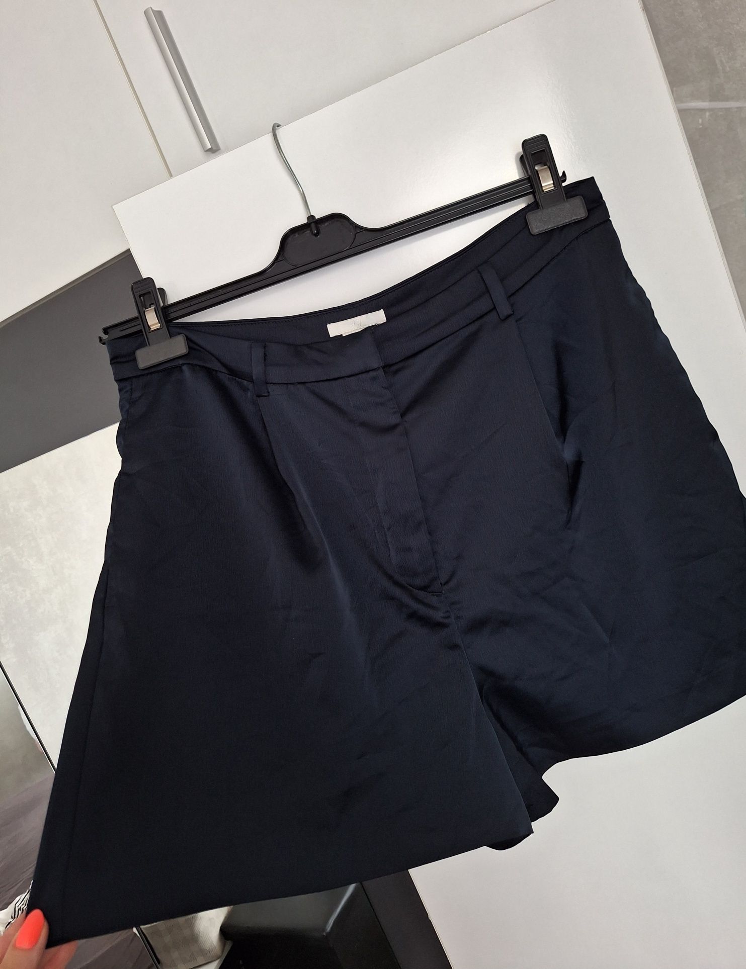 Къси панталонки H&M