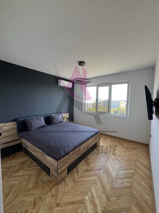 Просторен четиристаен -Левски