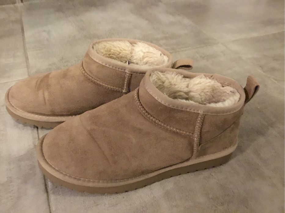 ghete piele intoarsa stil ugg marime 38