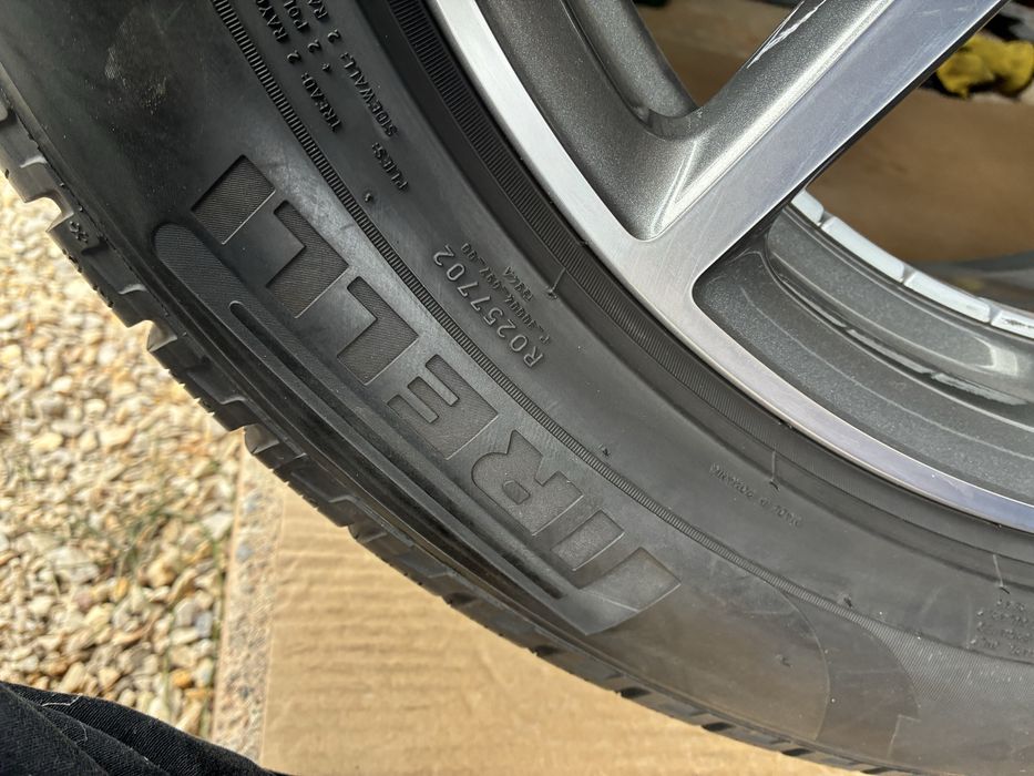 235/55/19 Пирели Зимни Рън Флат