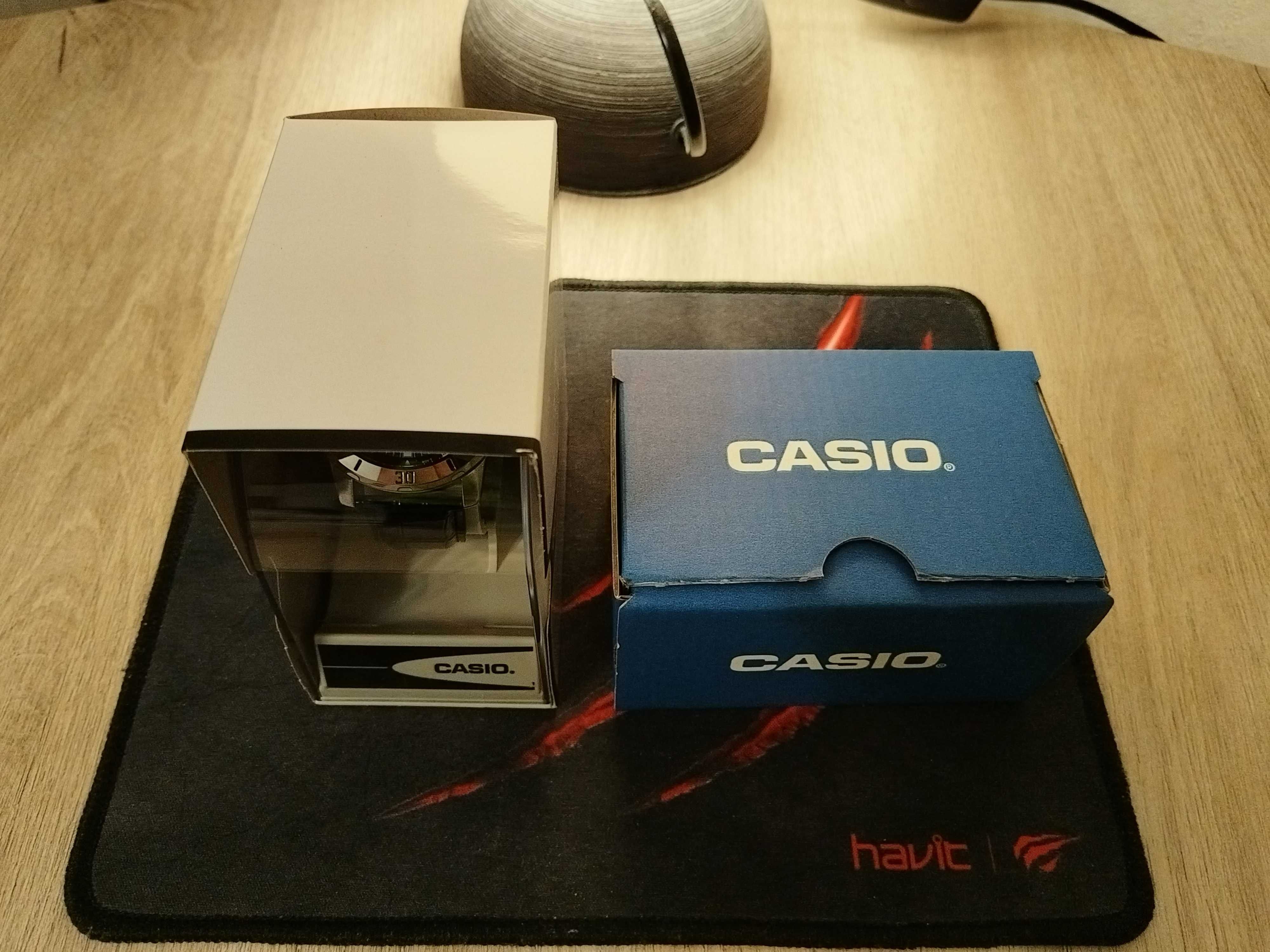 Продавам два часовника Casio MTP-VD01L и VD01D комплект + гаранция