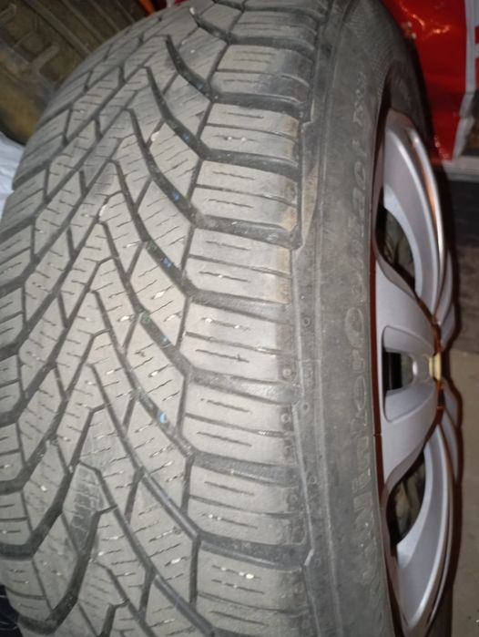 Vând 4 buc roți Logan R15 Continental