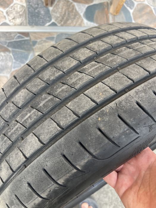 Vand 2 anvelope 225/45/19 goodyear profil 6+