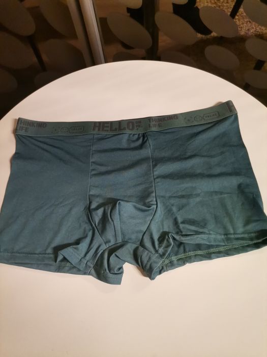 Vand boxeri pentru bărbați