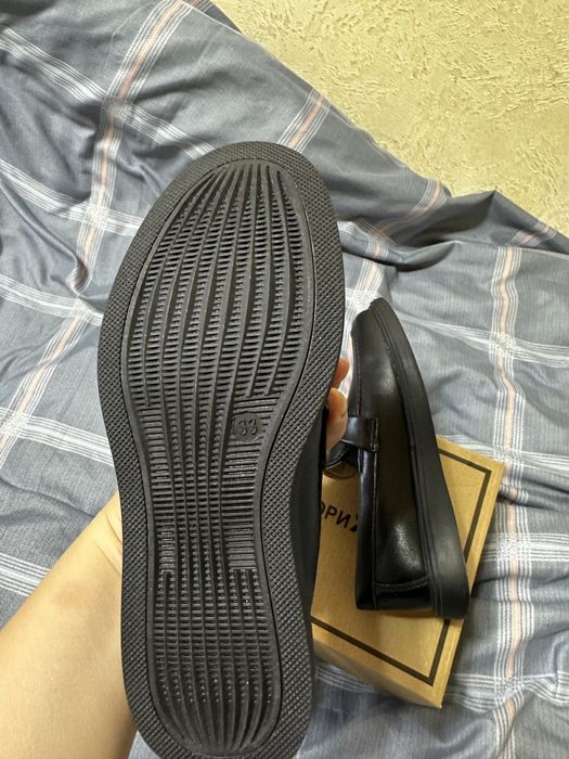 Новые кожаные туфли 33 размер