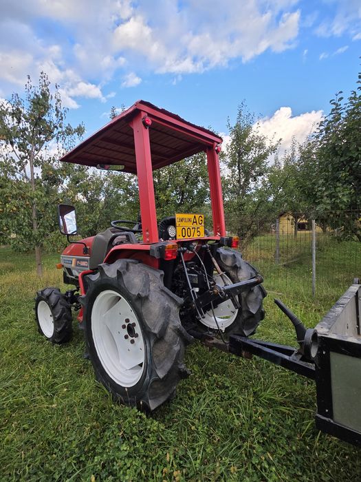 Tractor japonez yanmar f220