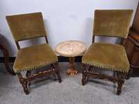 Два броя столове с дърворезба