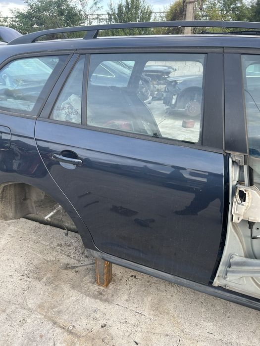 Usa laterala dreapta spate vw golf 5 break variant culoare LC5F