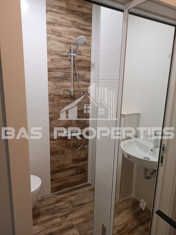 Продава се Тристаен апартамент в София, Гоце Делчев - 84 кв.м за 3215 €/кв.м - Снимка #11