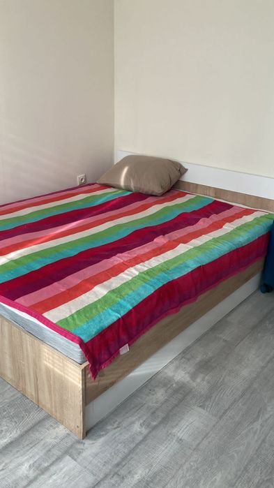 Кровать для спальни