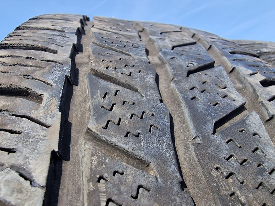 Anvelope 205/75R16C marca Continental, M +S ,DOT 2021