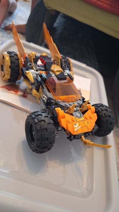 Lego Ninjago 71769 - Masina dragon a lui Cole