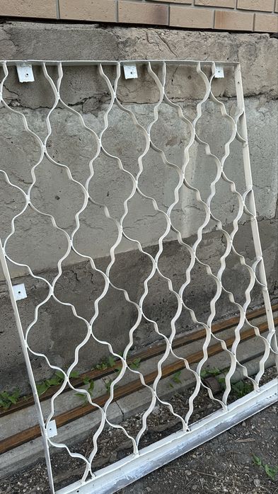 Решетки на окна железные