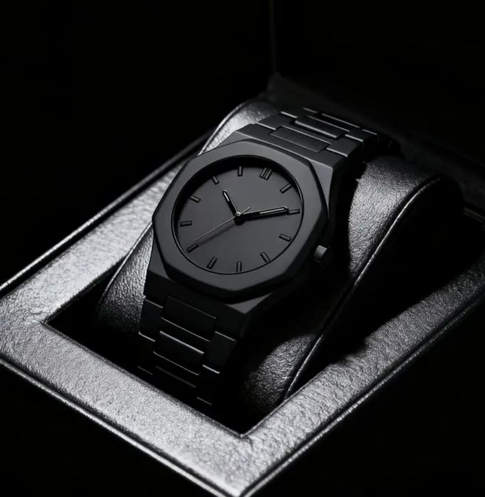 Наручные кварцевые часы