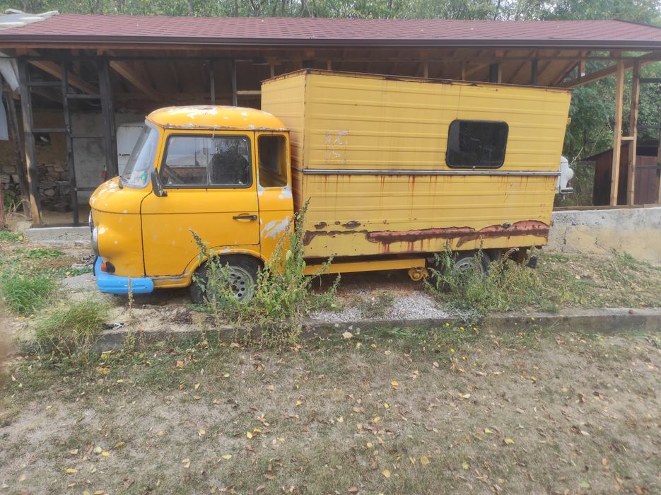Продавам фургон Баркас