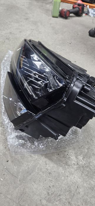 Vand far nou si original full led stanga stg  Skoda Karoq