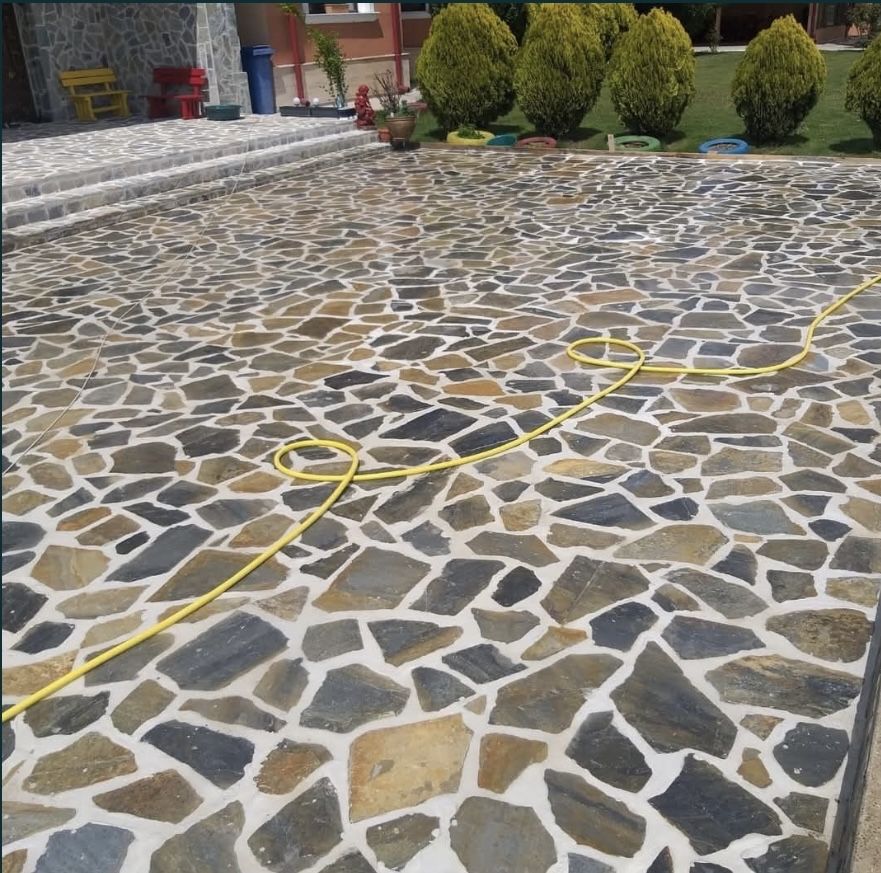 Vand si montez piatra