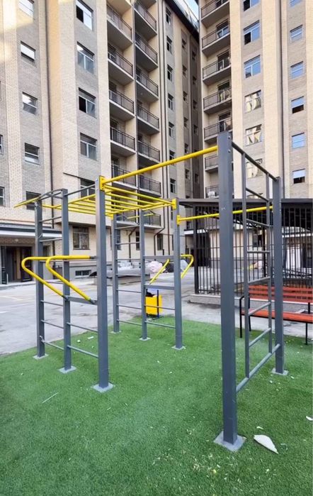 qo’yliq massiv 5    Metroga yaqin bozorchani orqasida 74 kv dom 8 etaj