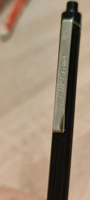 Pix Pelikan argint, pix Pierre Cardin