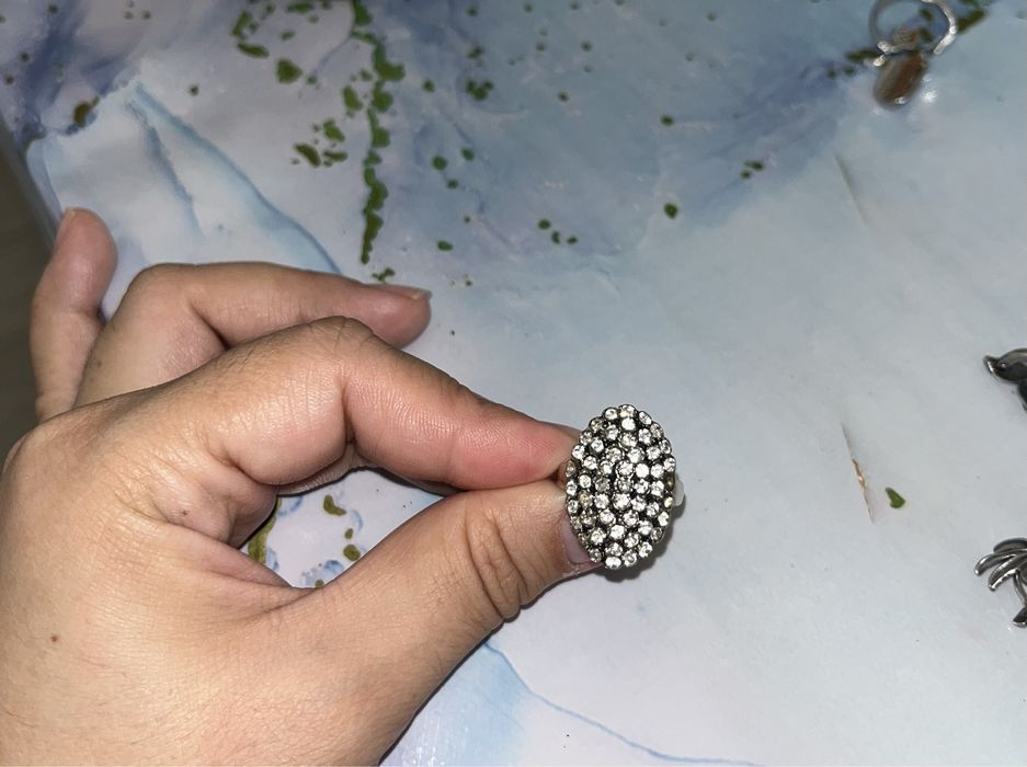 Продам серебрянное кольцо