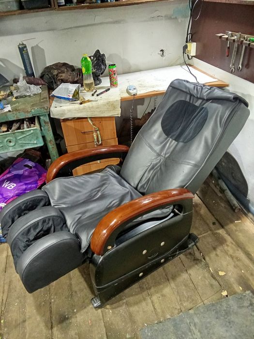 Массажное кресло