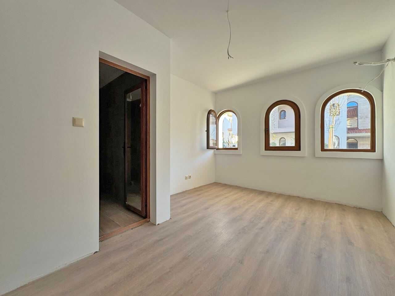 Продава се Едностаен апартамент в к.к. Слънчев бряг - 71 кв.м за 1113 €/кв.м - Снимка #6