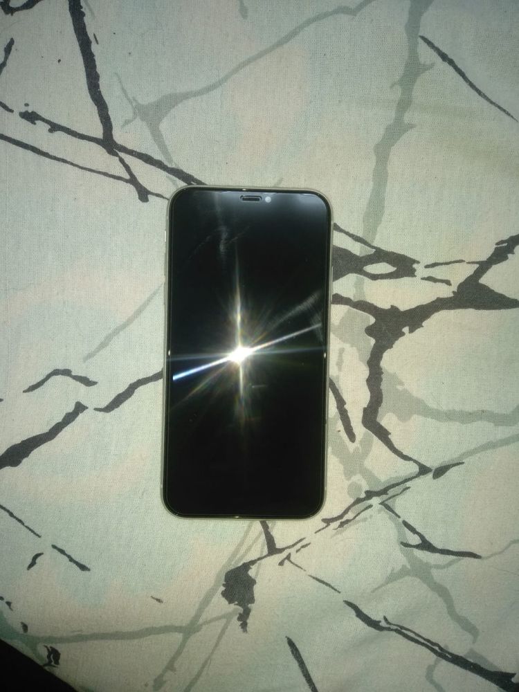 iPhone 11 продам