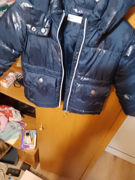 H&M яке с единороги.110-116н.