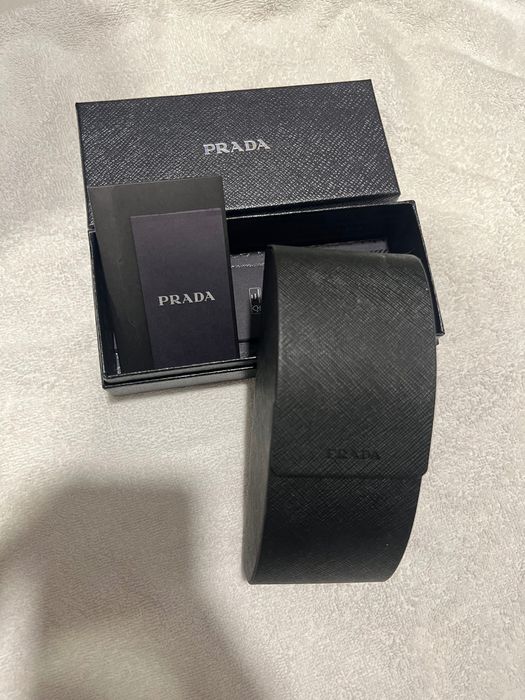 Слънчеви очила Prada