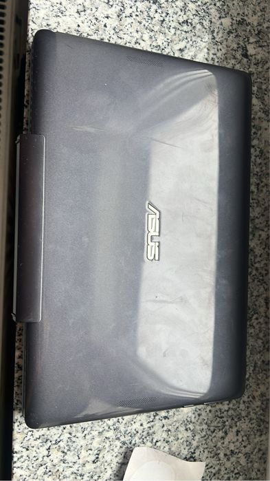 Laptop tableta 2 in 1 asus