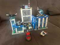 LEGO® City - Stația de poliţie 6-12 | #60047 | 854 bucăți

Anul: 2014