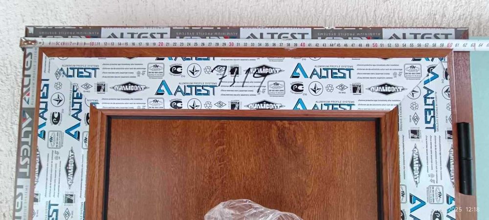 Алуминиева врата за баня