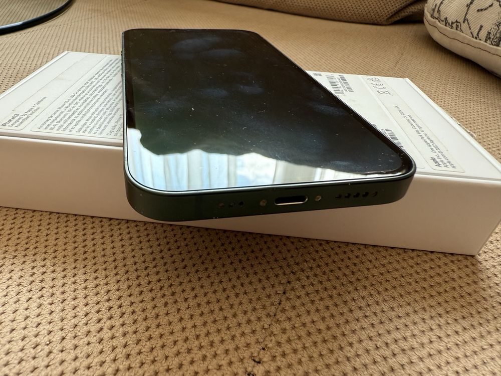 Продавам Apple Iphone 13 Green 128 GB