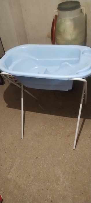 Бебешка кошница за кола +вана +стойка +2 сенника