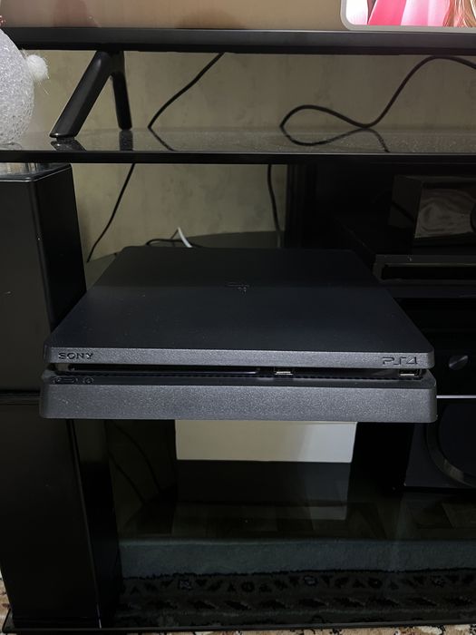 Игровая приставка Sony PlayStation 4 Slim