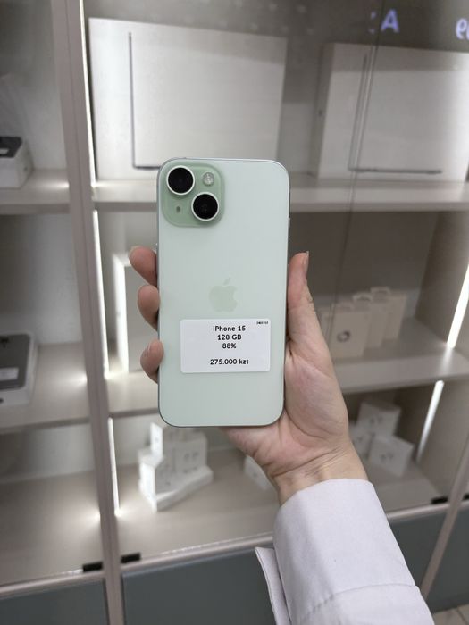 Iphone 15, green, 128gb, емкость аккумулятора 88%
